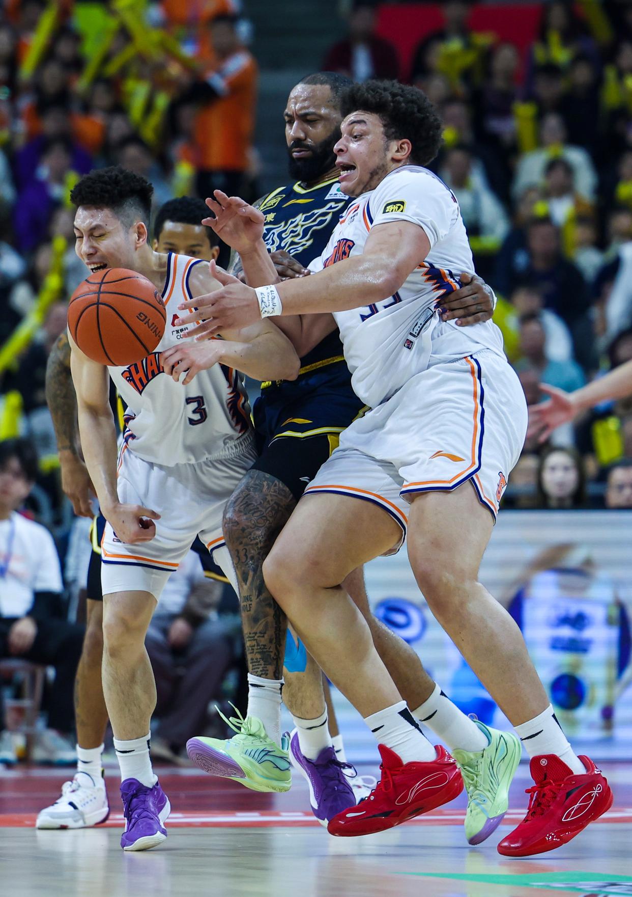 爱游戏入口站洛杉矶快船迎CBA季后赛关键赛，赛后再遭质疑，质疑声仍在，医务组通报恢复的简单介绍